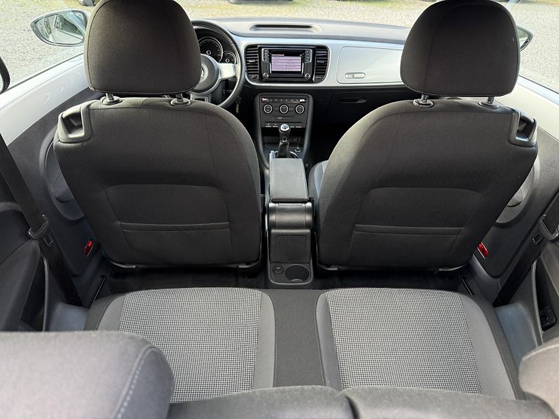 Volkswagen Beetle 1.2TSi 77kW ČR - fotka 19 z 19