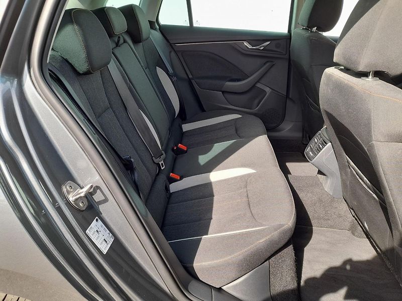 Škoda Kamiq Top Selection 1.0 TSI 85kW 7AP - fotka 20 z 20