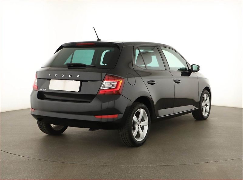 Škoda Fabia (2020) Ambition 1.0 TSI, Serv.kniha - fotka 5 z 12