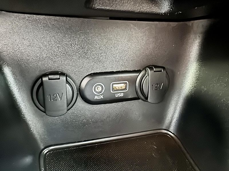 Kia Ceed (2016) 1.6 T-GDI 150kW GT Plus RECARO - fotka 21 z 25