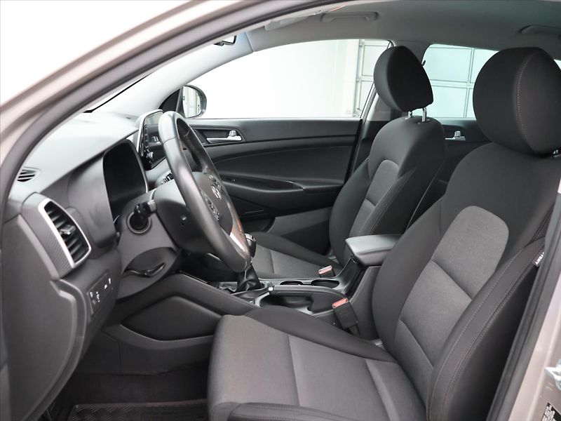 Hyundai Tucson 1,6 CRDI 85kW Style CZ 121tkm - fotka 11 z 34