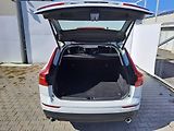 Volvo XC60 Momentum Pro B4 AWD 145kW - náhled 9