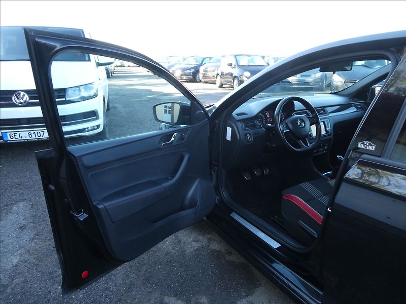 Škoda Rapid 1,6 TDi 85kW MonteCarlo, ČR - fotka 21 z 43