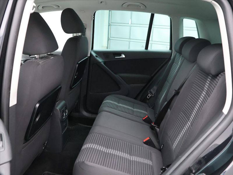 Volkswagen Tiguan 2,0 TDI Sport & Style Tažné - fotka 14 z 30