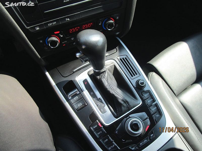 Audi A5 2,0T-132KW-NOVÁ STK+AUTOMAT - fotka 26 z 32