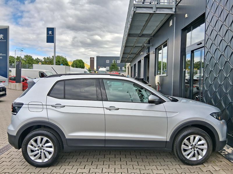 Volkswagen T-Cross LIFE 1.0 TSI 70 kW - fotka 8 z 23