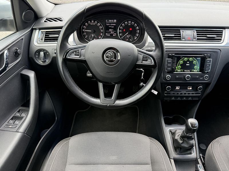 Škoda Rapid 1,6TDI Aut. klimatizace - fotka 16 z 20