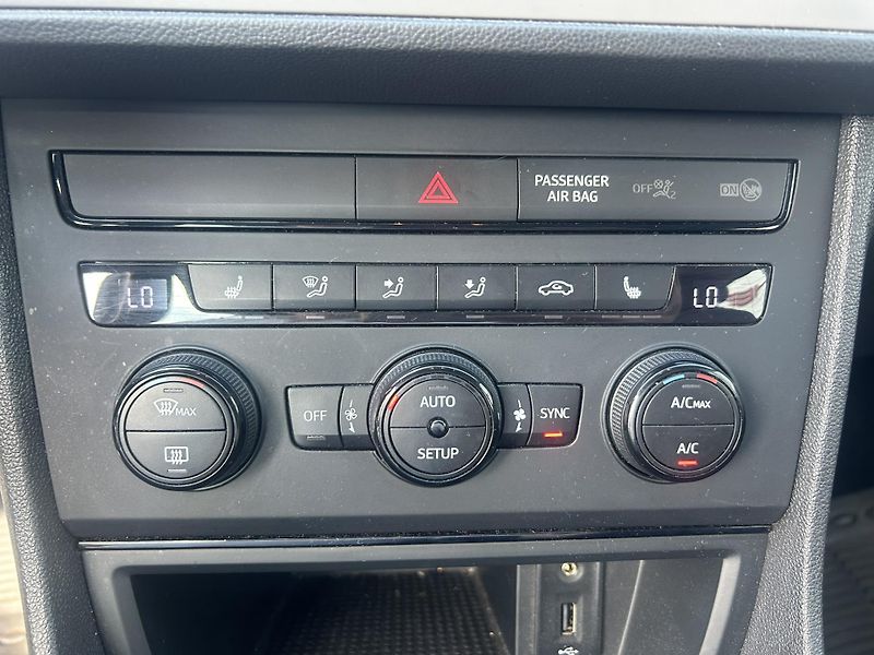 Seat Leon 1.2TSI 63kW - fotka 20 z 23
