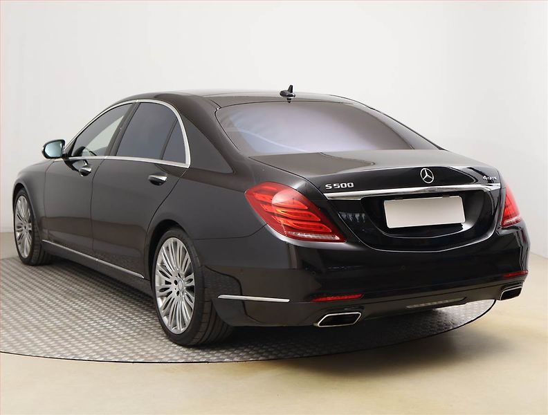 Mercedes-Benz Třídy S (2017) S 500 4MATIC - fotka 4 z 29