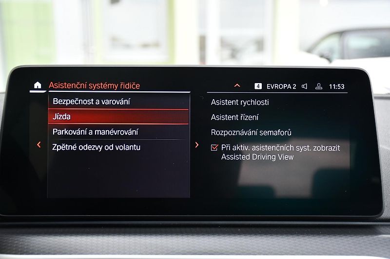 BMW Řada 5 530e PHEV M-SPORT xD HUD 1M ČR - fotka 35 z 39