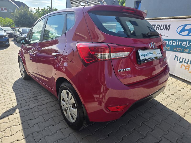 Hyundai ix20 1.6-AUTOMAT-1MAJITEL-92KW - fotka 19 z 35
