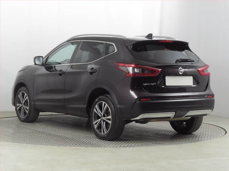 Nissan Qashqai (2017) N-Connecta 1.2 DIG-T, Automat - fotka 4 z 24