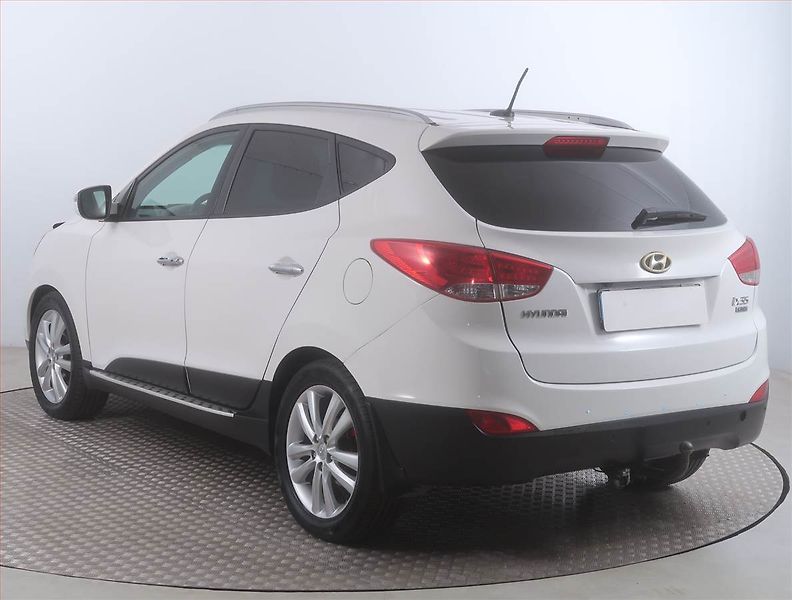 Hyundai ix35 (2013) 2.0 CRDi, 4X4, Automat - fotka 4 z 15