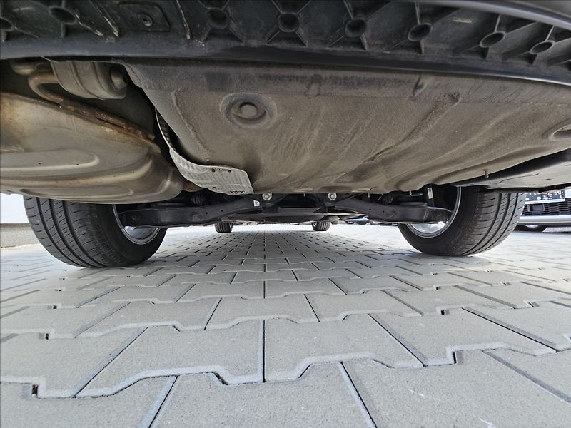 Volkswagen Golf 8 2,0TDi 110KW DSG STYLE - fotka 31 z 41