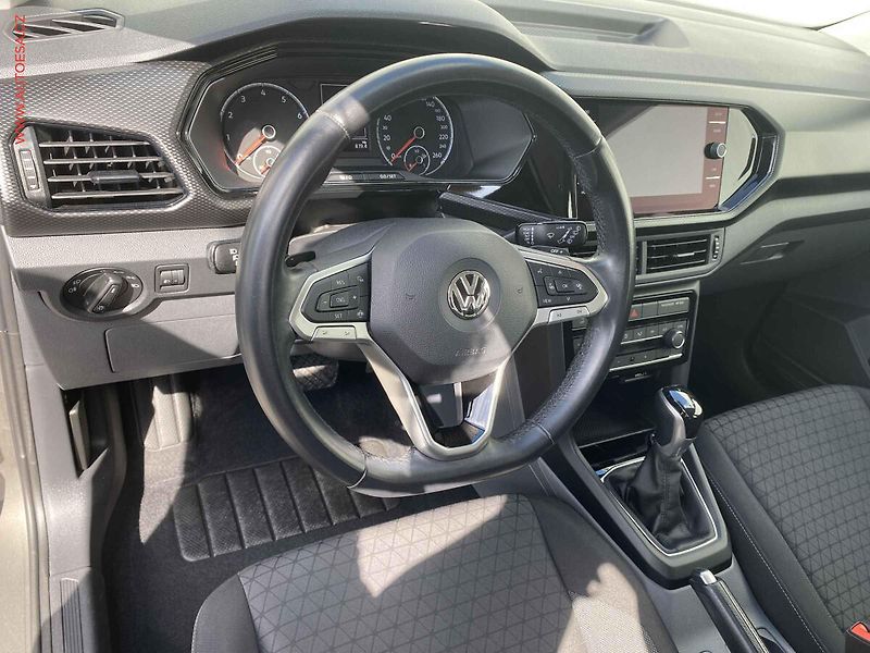 Volkswagen T-Cross (2019) 1.0 TSi, 1.maj,ČR, DSG - fotka 12 z 18