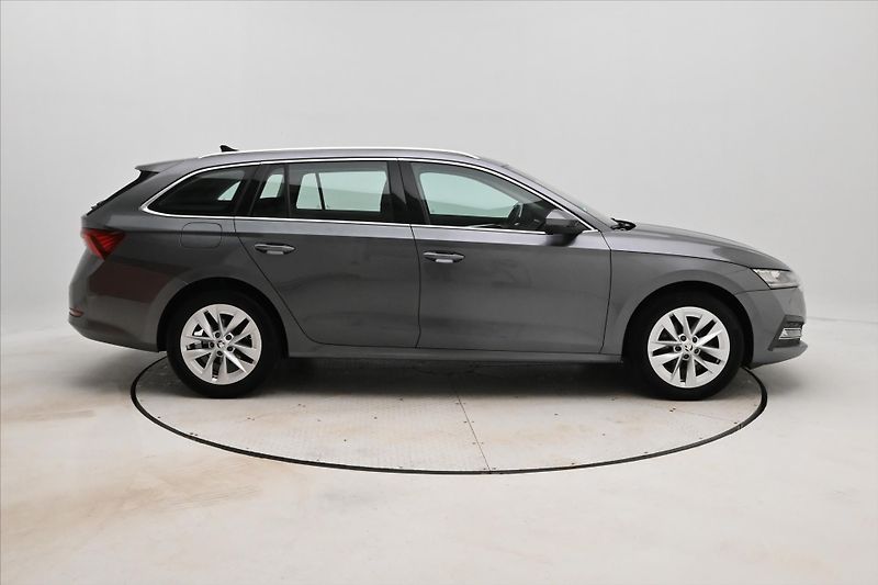 Škoda Octavia 2,0 TDI 110kW DSG Style Záruka - fotka 4 z 33