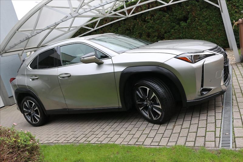 Lexus UX 250h 2,0 HEV, DSG, 1.Maj.  UX - fotka 5 z 64