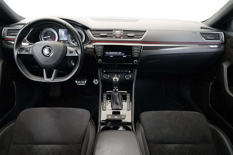Škoda Superb - fotka 5 z 29
