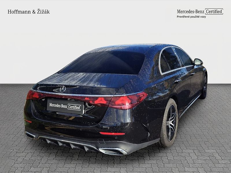 Mercedes-Benz Třídy E E 220 d AMG 4MATIC - fotka 5 z 22