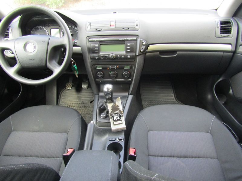 Škoda Octavia (2007) 2.0 TDI 103 kW ROZVODY NOVÉ - fotka 15 z 36