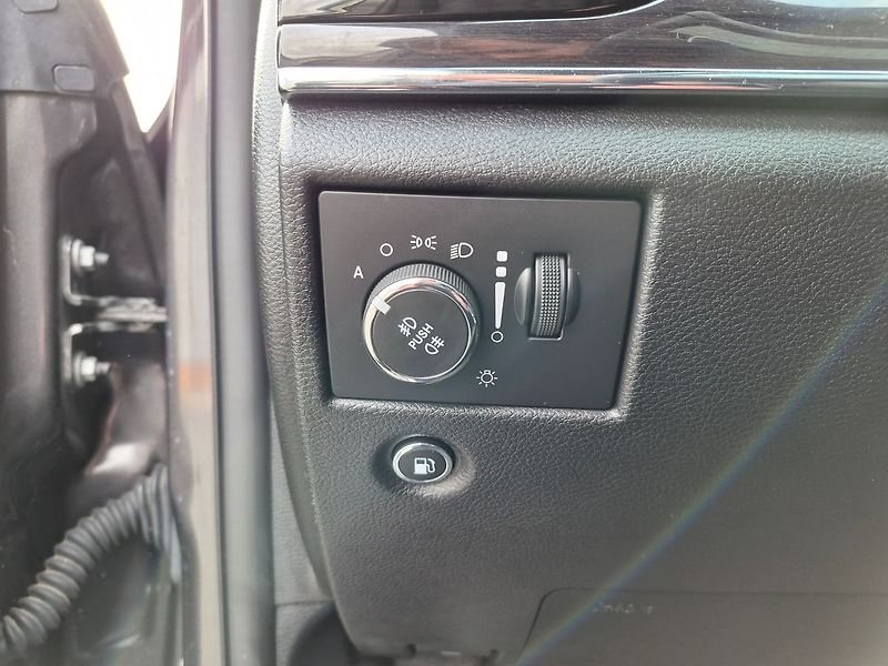 Jeep Grand Cherokee 3.0 CRD 4WD Overland - fotka 22 z 25