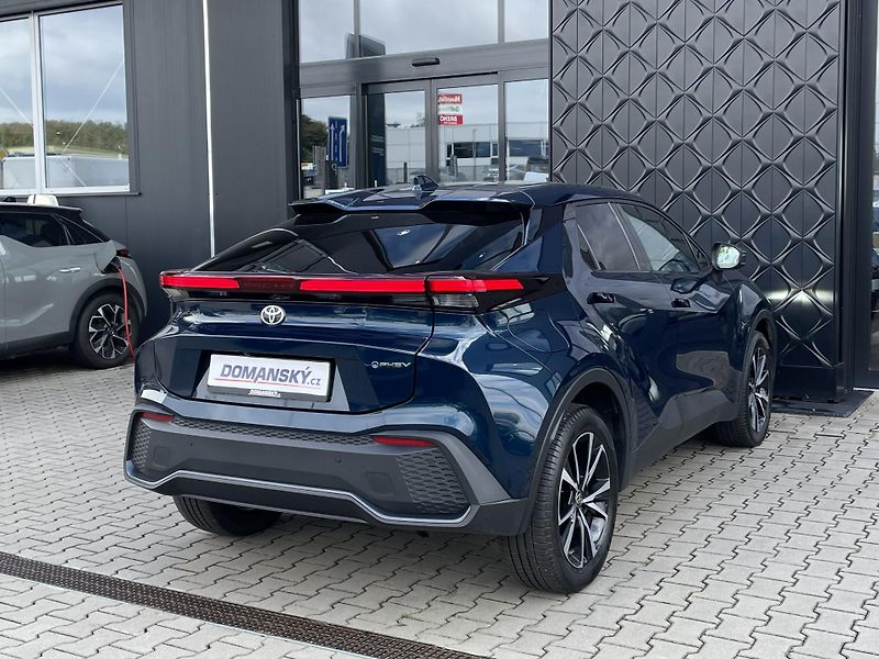 Toyota C-HR STYLE 2.0 PHEV 164 kW - fotka 3 z 29