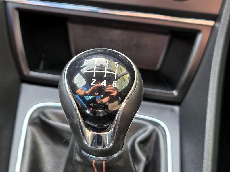 Seat Leon 2,0TDi xPERIENCE 4drive ROZVOD - fotka 42 z 51