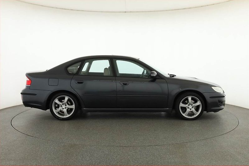 Subaru Legacy (2010) 2.0 D, 4X4, nová STK - fotka 6 z 19