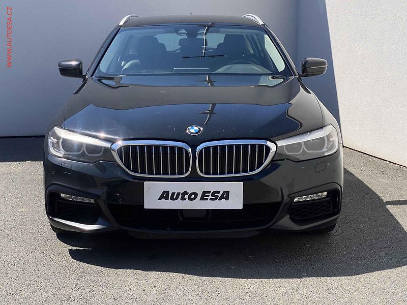 BMW Řada 5 (2017) 3.0D 530d, AT, navi, bixen - fotka 2 z 20