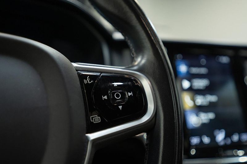 Volvo V90 Cross Country 2.0 140 kW - fotka 18 z 39