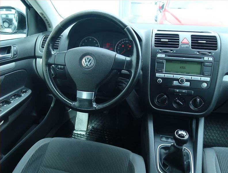Volkswagen Golf (2008) 1.4 TSI, Tažné, servisované - fotka 7 z 14