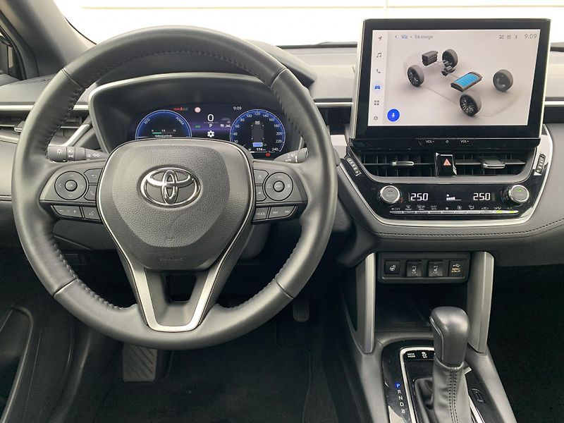 Toyota Corolla Cross STYLE TECH 2.0 HEV 143kW AT - fotka 16 z 32
