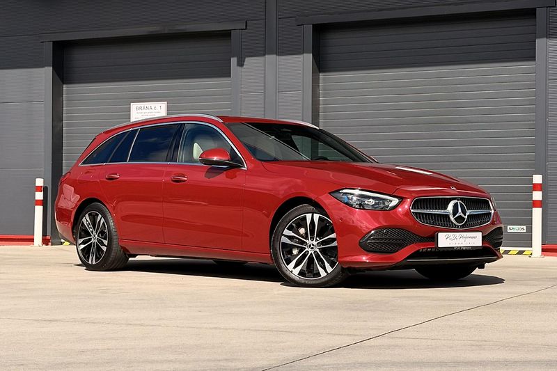Mercedes-Benz Třídy C (2024) C 300 de 4Matic EQ - fotka 14 z 100