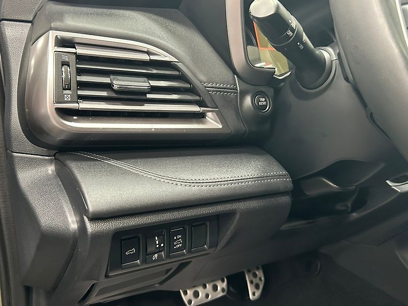 Subaru Outback (2022) 2.5 TOURING 2022 | Záruka - fotka 15 z 53