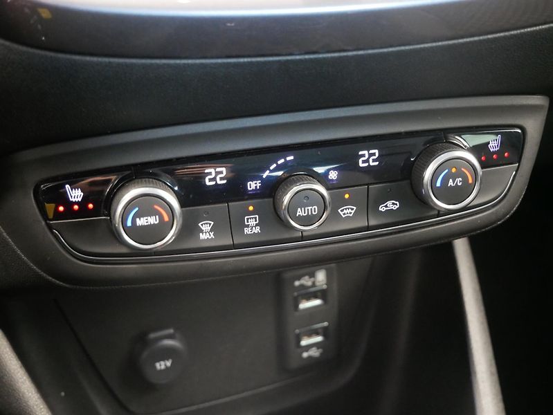 Opel Crossland X - fotka 24 z 29