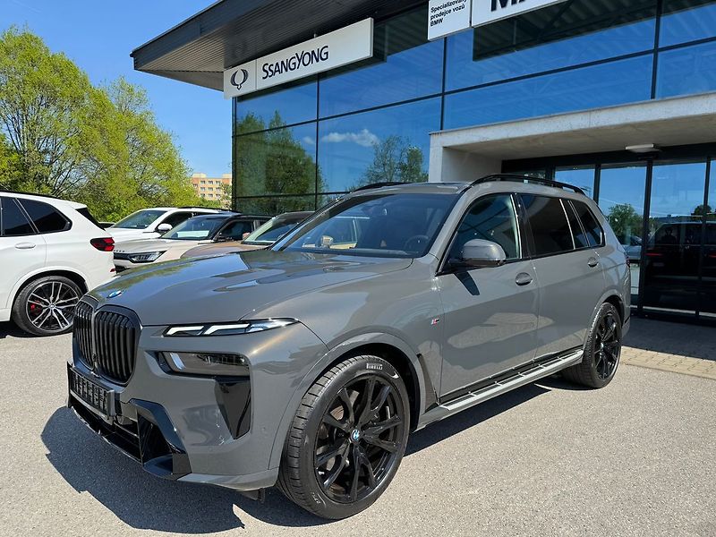 BMW X7 40xd Masáže Nezávislé Tažné - fotka 3 z 20