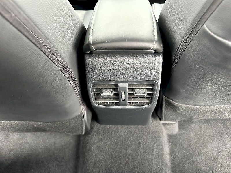 Toyota Corolla (2021) Touring 2.0 Hybrid 112kW e-CVT - fotka 23 z 29
