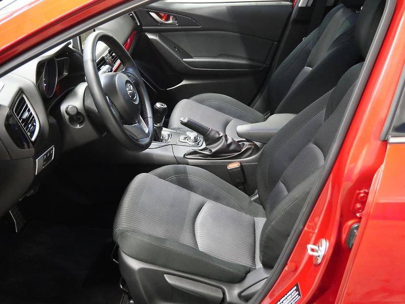 Mazda 3 - fotka 11 z 25