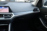 BMW Řada 3 320d xD M-SPORT REZERVACE - náhled 24