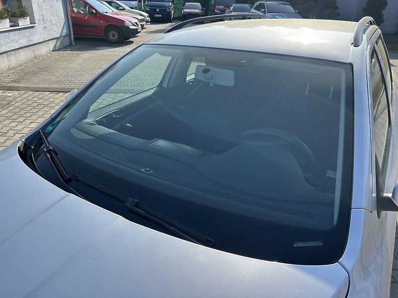 Škoda Octavia 1,9TDi DSG combi Team Edition - fotka 19 z 50