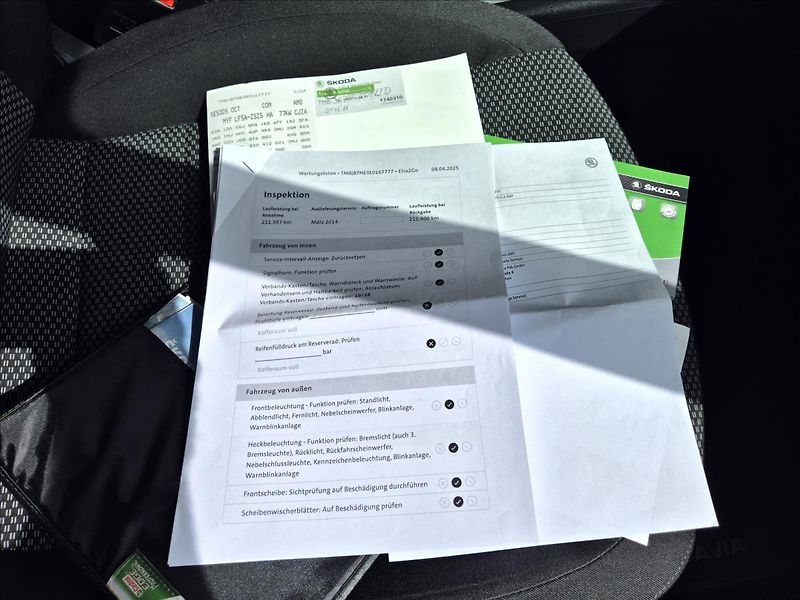 Škoda Octavia 1,2 TSI III Combi Klima Tempom - fotka 26 z 28
