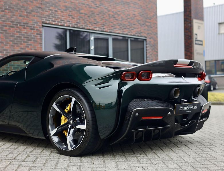 Ferrari SF90 (2021) Stradale 4.0 V8 1001PS 4x4 Ate - fotka 15 z 72