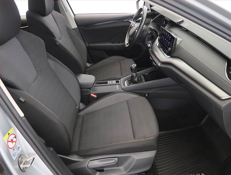 Škoda Octavia (2023) Ambition 2.0 TDI, ČR,1.maj - fotka 9 z 24