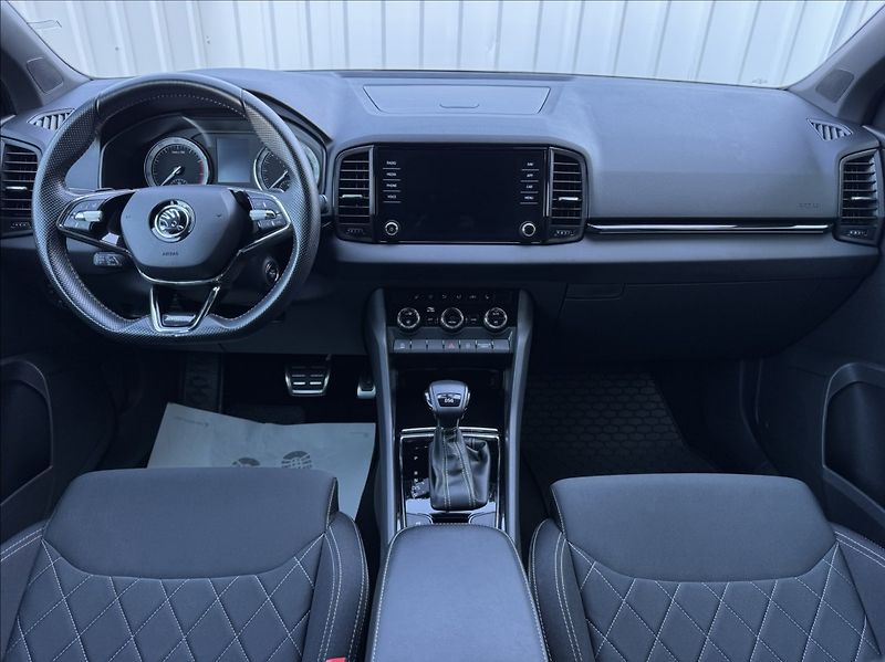 Škoda Karoq 1,5 TSI DSG SPORTLINE DPH ČR - fotka 24 z 50