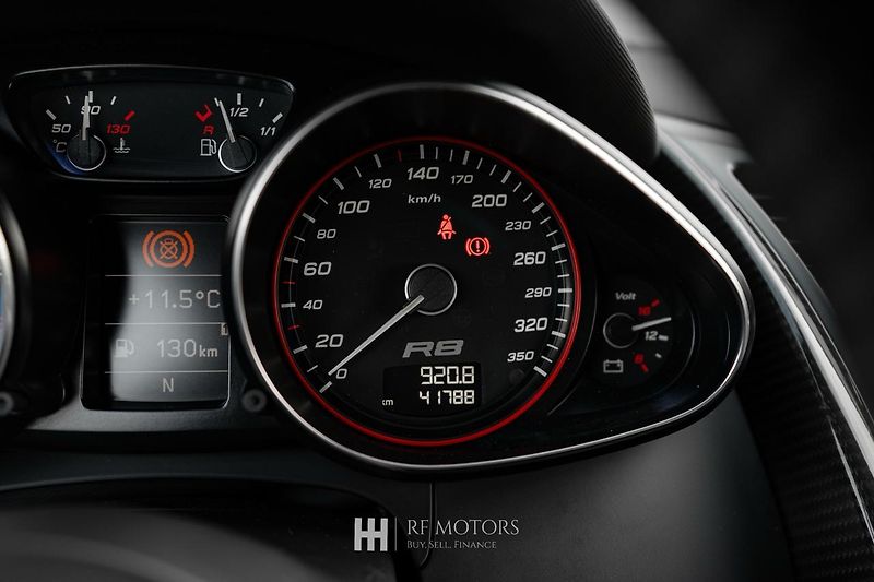 Audi R8 (2010) R8 5.2 V10 quattro 386kW - fotka 38 z 46