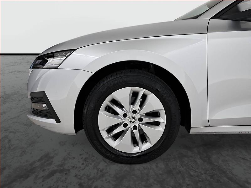 Škoda Octavia (2022) Ambition 2.0 TDI, ČR,1.maj - fotka 14 z 22