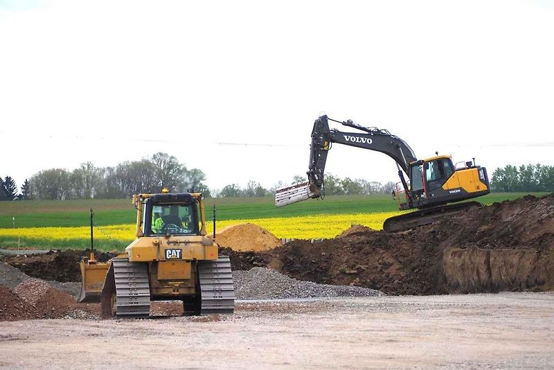 Snímky z výstavby dálnice D35 Džbánov - Litomyšl, duben 2025