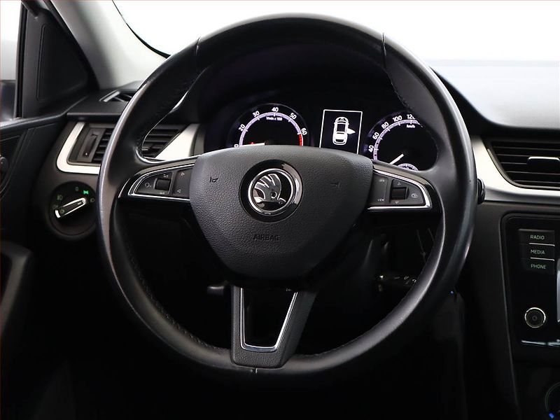 Škoda Rapid (2019) Ambition 1.0 TSI, Serv.kniha - fotka 12 z 14