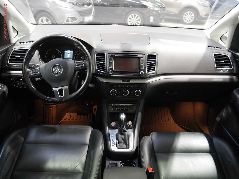 Volkswagen Sharan (2013) 2.0. TDI, servis.kniha, DSG - fotka 8 z 24