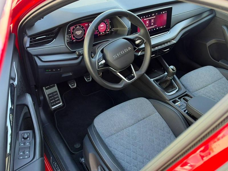 Škoda Octavia SportLine 1,5 TSI 110 kW 6° MP - fotka 6 z 31